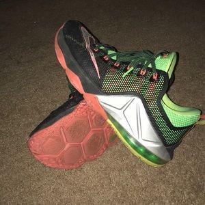 Nike Lebron James size 11